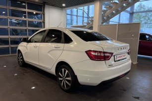 LADA VESTA