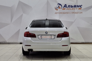 BMW 520I