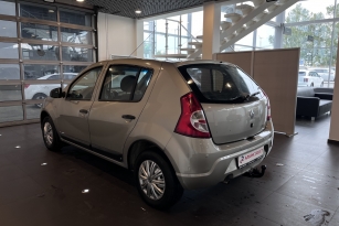 RENAULT SANDERO