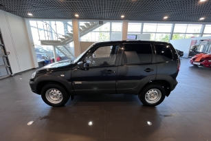 CHEVROLET NIVA