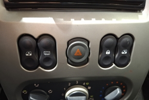 RENAULT LOGAN