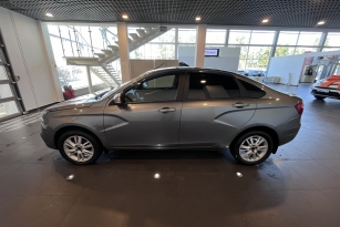 LADA VESTA