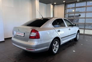 SKODA OKTAVIA