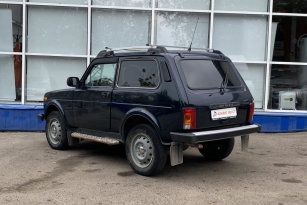 LADA 2121