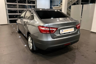 LADA VESTA