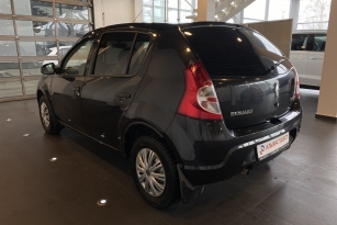 RENAULT SANDERO