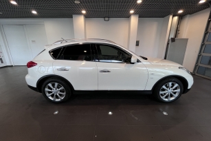 INFINITI QX50