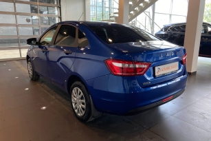 LADA VESTA