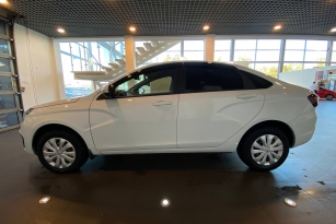 LADA VESTA