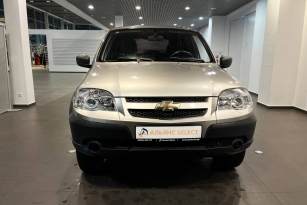 CHEVROLET NIVA