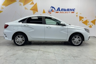 LADA VESTA