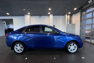 LADA VESTA