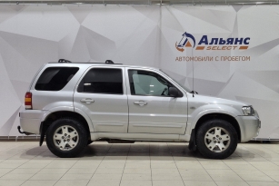 FORD MAVERICK XLT