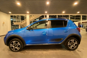 RENAULT SANDERO STEPWAY