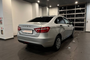 LADA VESTA