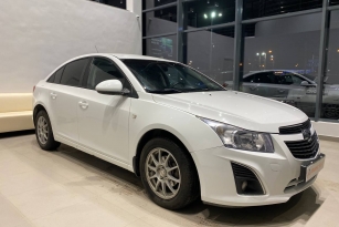 CHEVROLET CRUZE