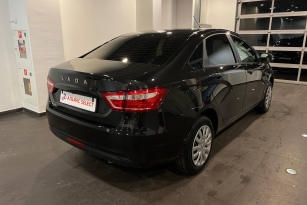 LADA VESTA