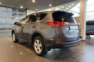 TOYOTA RAV 4