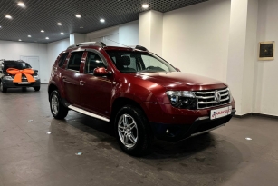 RENAULT DUSTER