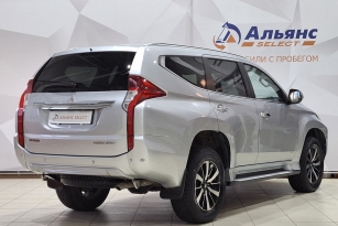 MITSUBISHI PAJERO SPORT