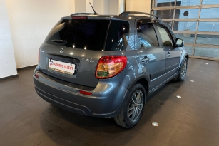 SUZUKI SX4