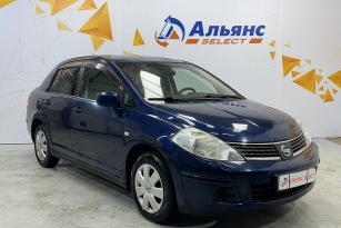 NISSAN TIIDA