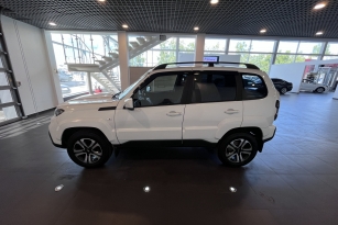 LADA NIVA TRAVEL