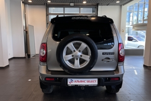 CHEVROLET NIVA