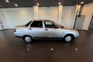 LADA 2110