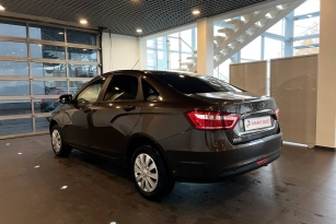 LADA VESTA
