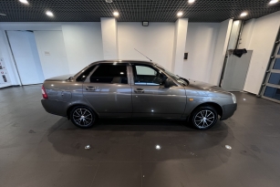 LADA PRIORA