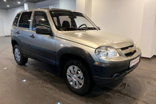 CHEVROLET NIVA