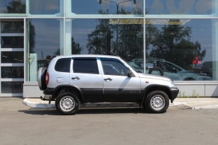 CHEVROLET NIVA