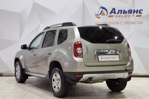 RENAULT DUSTER