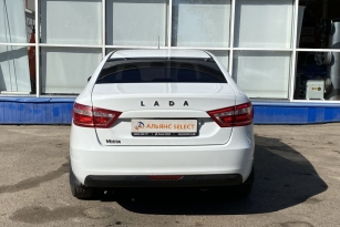 LADA VESTA