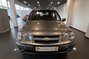CHEVROLET NIVA