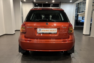 SUZUKI SX4