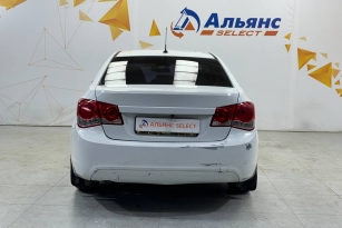 CHEVROLET CRUZE