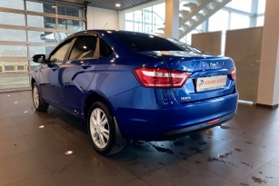 LADA VESTA