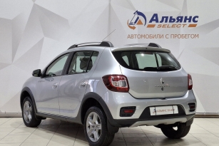 RENAULT SANDERO