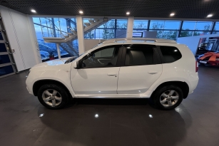 NISSAN TERRANO