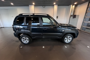 LADA NIVA TRAVEL