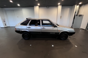 LADA 2109