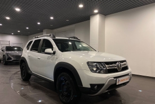 RENAULT DUSTER