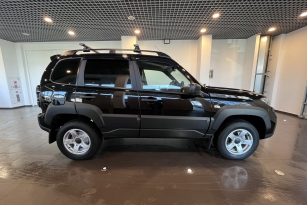 LADA NIVA TRAVEL