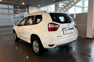 NISSAN TERRANO