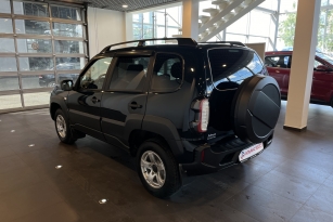 LADA NIVA TRAVEL