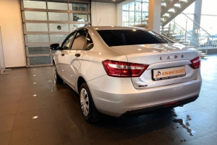 LADA VESTA