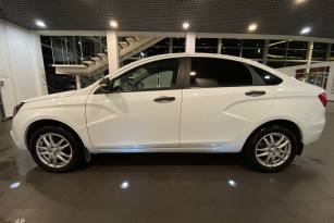 LADA VESTA
