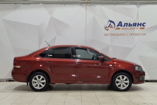 VOLKSWAGEN POLO
